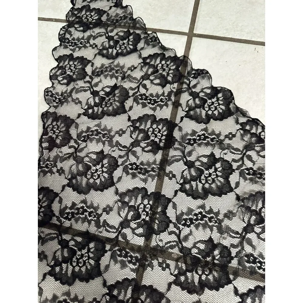Vintage Black Lady Of Spain Lace Floral Mantilla Scarf/Veil Scalloped -